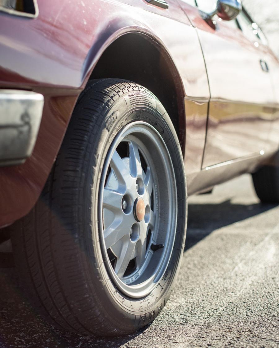 Колеса Lancia Beta Coupe 1800 1976 года  (фото 18 из 43)